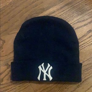 Yankees beanie